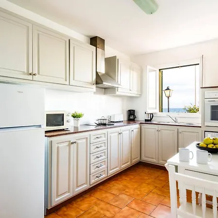 Petunia By * Cala'N Bosch (Menorca)