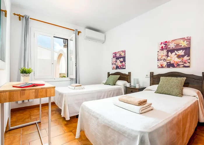 Petunia By فيلة كالا ان بوسش